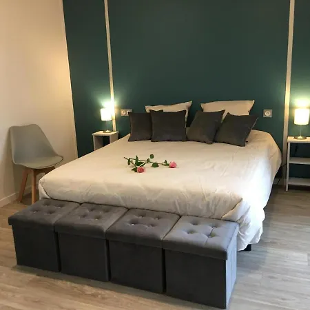 Hibiscus La Vallee Des Noyers Semesterbostad