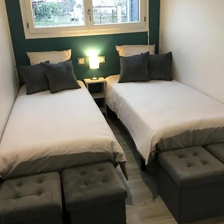 Holiday home Hibiscus La Vallee Des Noyers Lhommaize